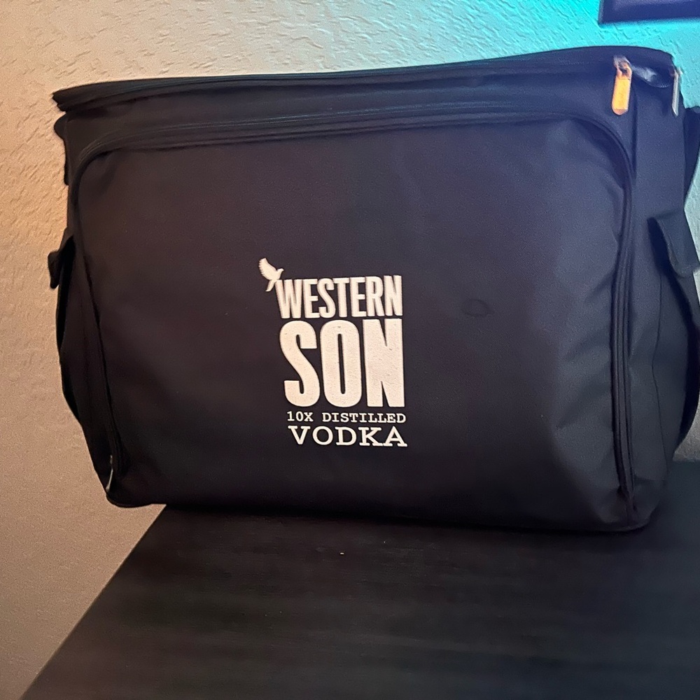 Western Sons insulated duffel bag cooler brand new great for picnics